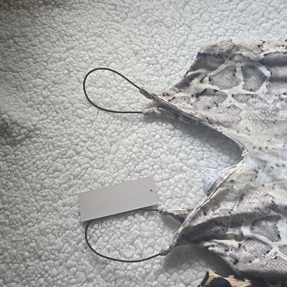 Gaze Animal Print Women's Bodysuit Set Of 2 Tops - Picture 7 of 14